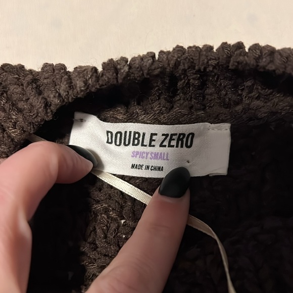 Cableknit Sweater - Picture 2 of 3